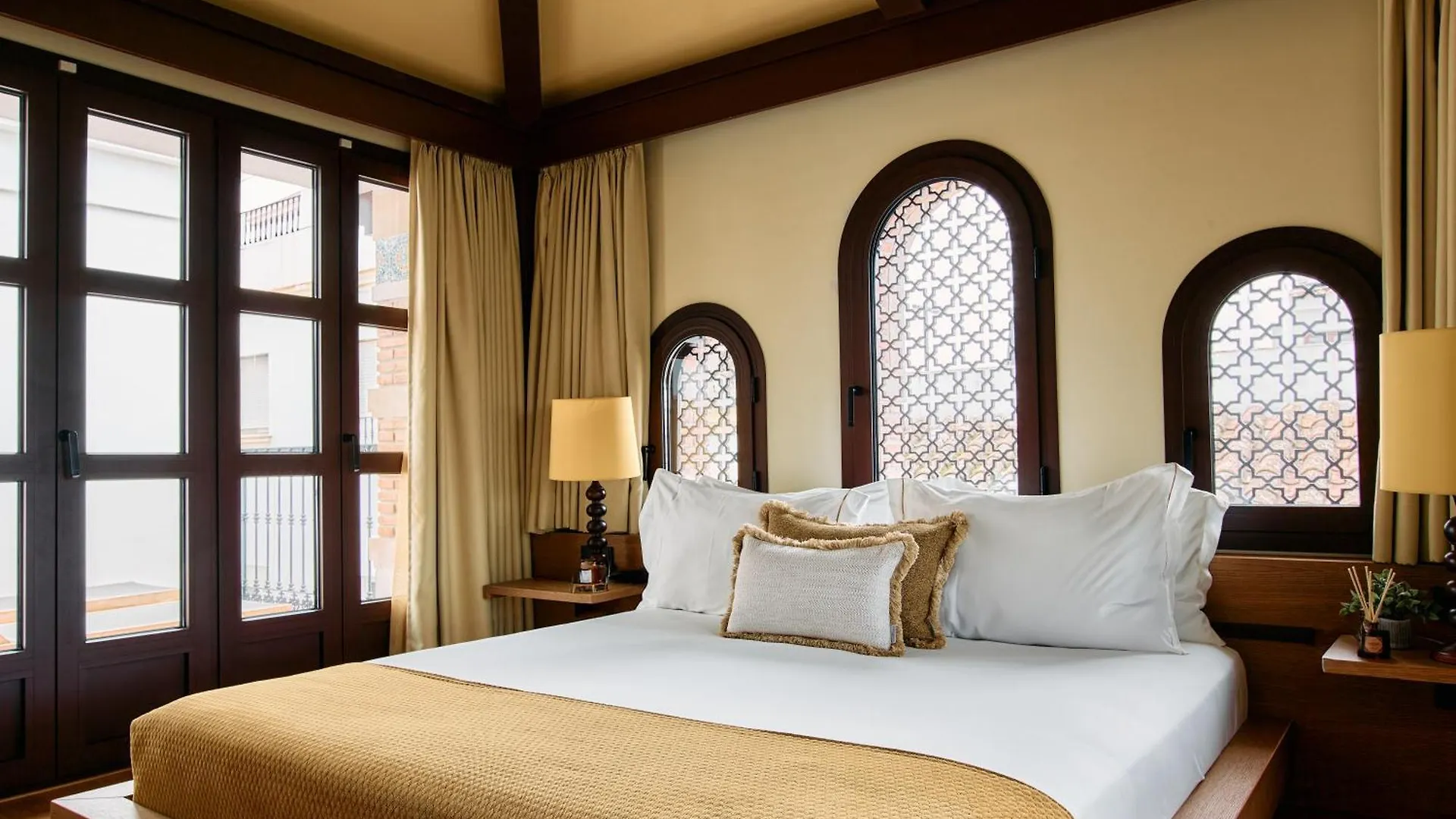 Hotel El Pilar Andalucia 埃斯特波纳